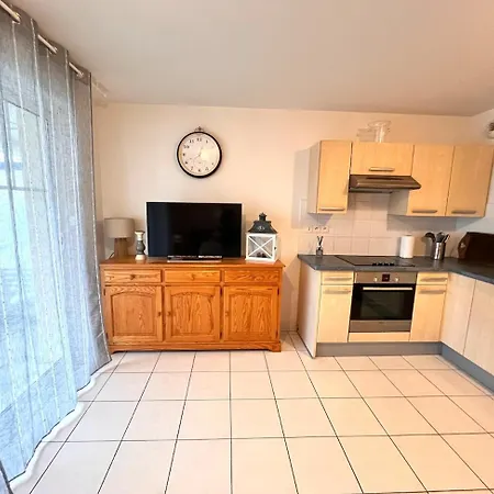 Escapade à Deux Pas De La Parking Privé Apartamento