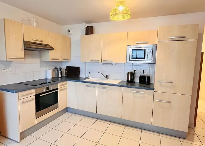 Escapade à Deux Pas De La Parking Privé Appartement *